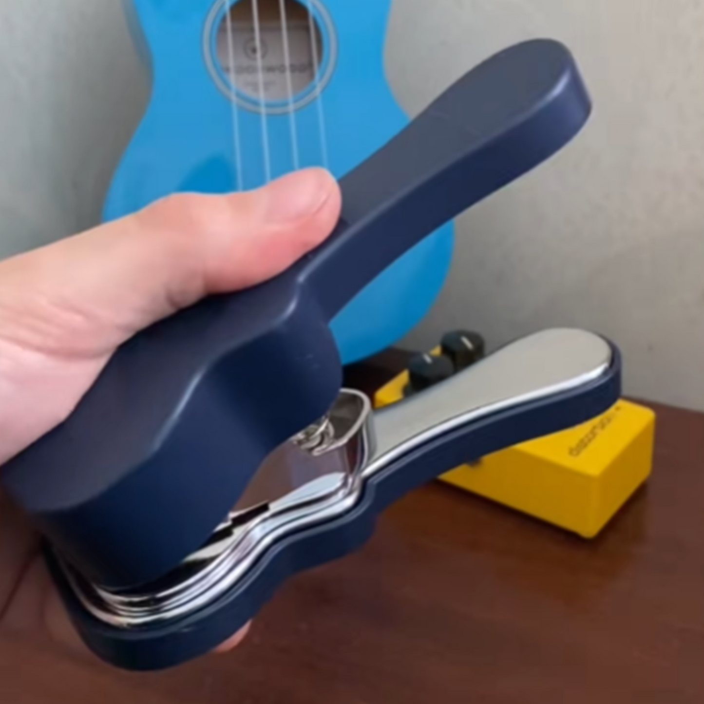 Guitar Pick Crafting Set – 15 Shapes for Custom Picks