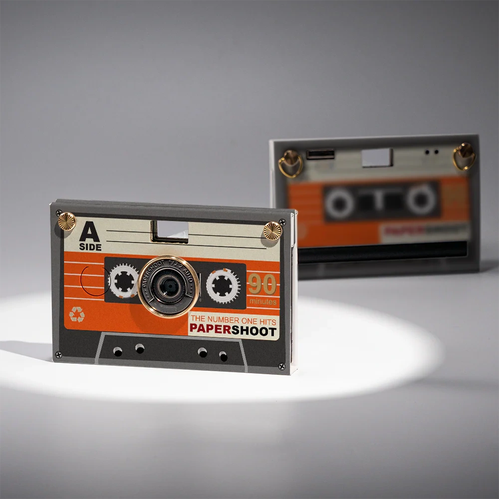 Paper‑Thin Digital Camera – 100g, No Screen, Film Tones, Travel Ready