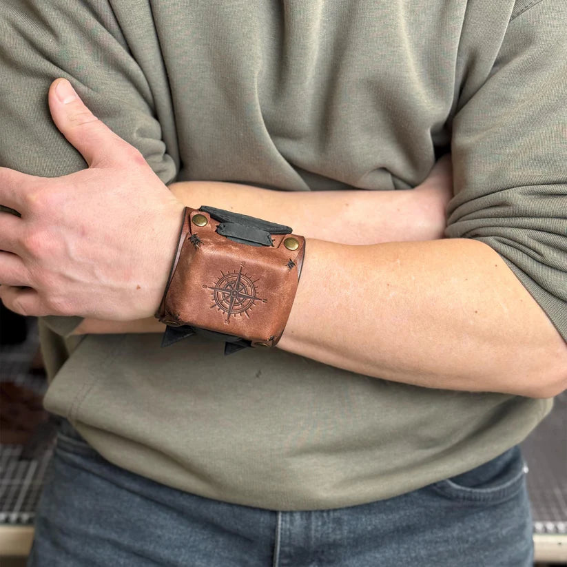 Genuine Leather Flip Strap – Wide Handcrafted Design for Smartwatches & Classic Watches