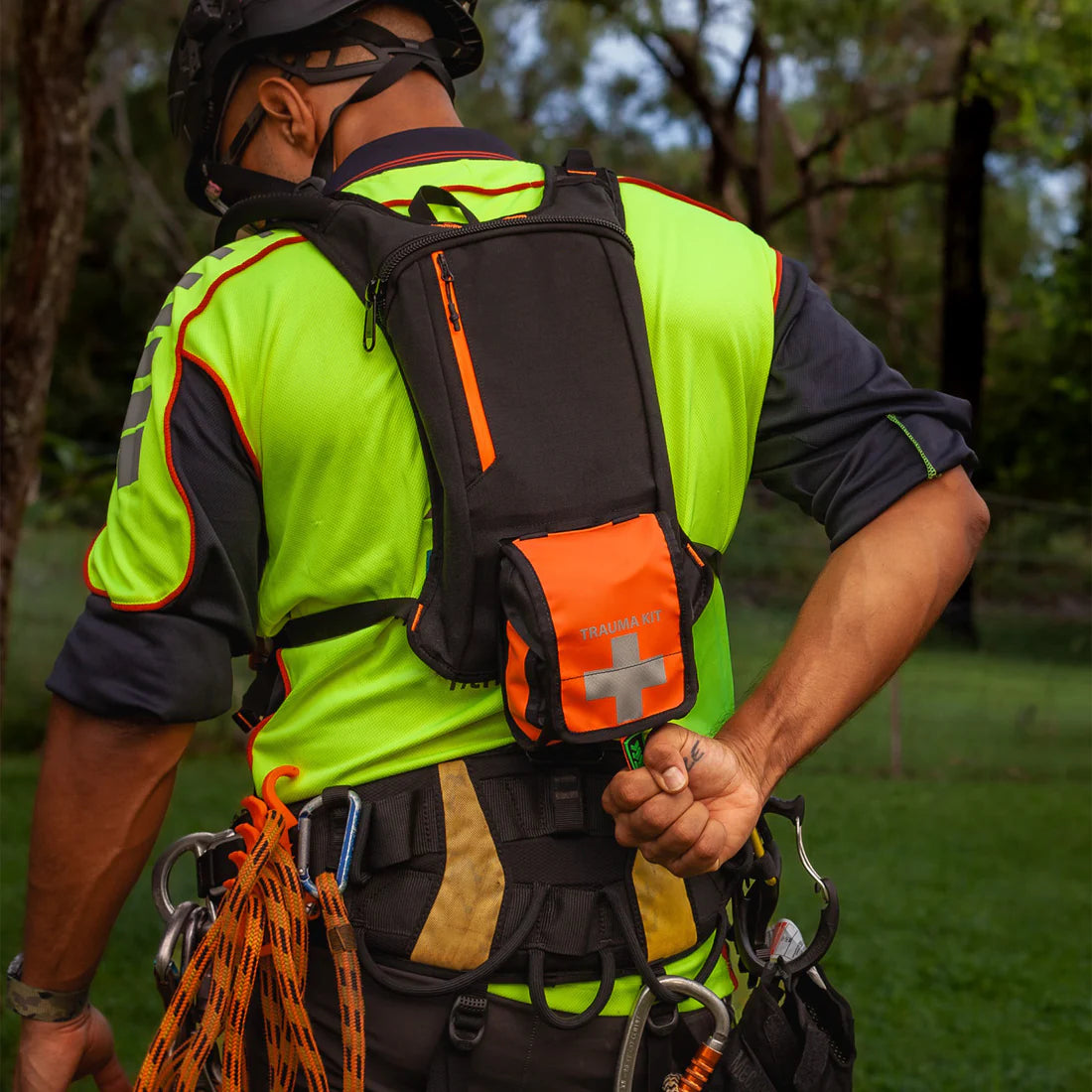 Compact Trauma Kit – Rapid Unfolding, Belt-Attachable, for Remote & Hazardous Environments